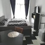 Privatzimmer Hagen ホームステイ *