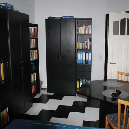 Privatzimmer Hagen ホームステイ *