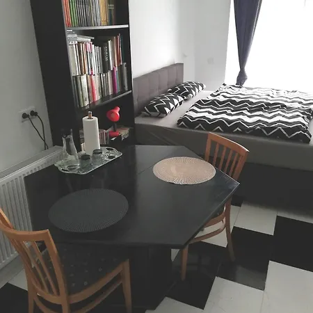 Privatzimmer Hagen ホームステイ