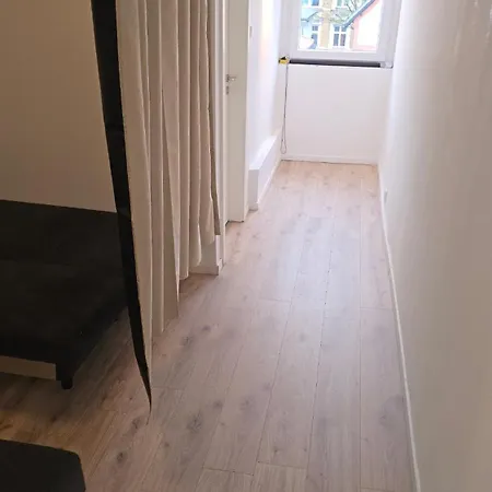 Privatzimmer Hagen ホームステイ