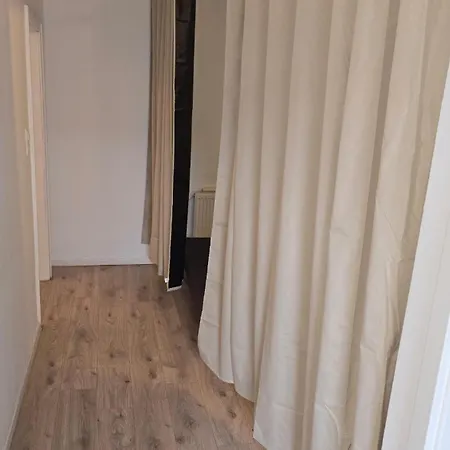 ホームステイ Privatzimmer Hagen *
